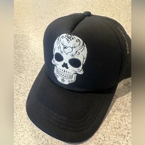 Women’s black trucker hat with skull - gently used condition